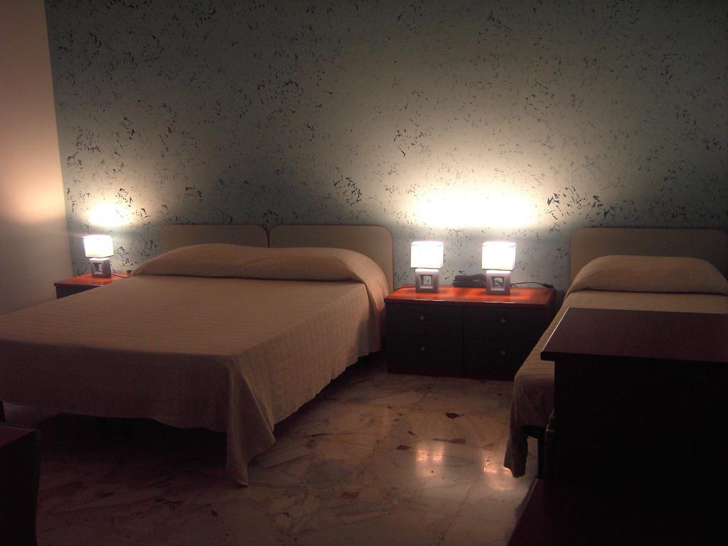 Motta SantʼAnastasia Etna Inn الغرفة الصورة